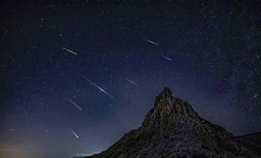 狮子座流星雨视频 今晚来看流星雨！一年一度的狮子座流星雨直播入口速收藏！