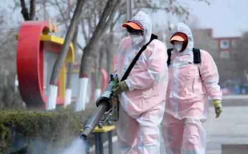 男子怕感染拖家带口飞到泰国躲避 真实身份曝光网友怒了究竟是怎么回事？