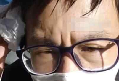 近日,上海一男子出门买米,途中蹲地休息,被邻居误会抓拍发群内吐槽,结局让人笑喷