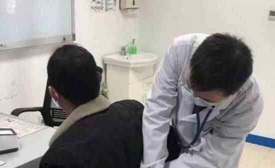 男子洗澡时摔了一跤感觉胸口疼痛 去医院一查结果太吓人究竟是怎么回事？