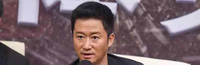 拭血问剑 吴京150亿票房背后：曾因习武下肢瘫痪，被甄子丹打断四根棍子