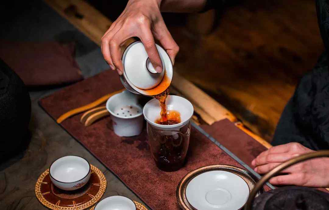 六堡茶属于什么茶 他们都在喝六堡茶，到底是什么茶？