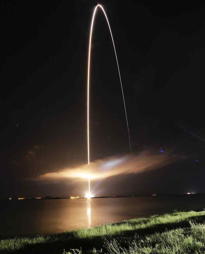 人类首个将抵达太阳大气层的探测器升空