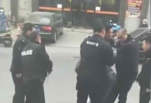 辽宁男子持刀杀7人:对社会不满 警方通报辽宁男子持刀杀7人案件