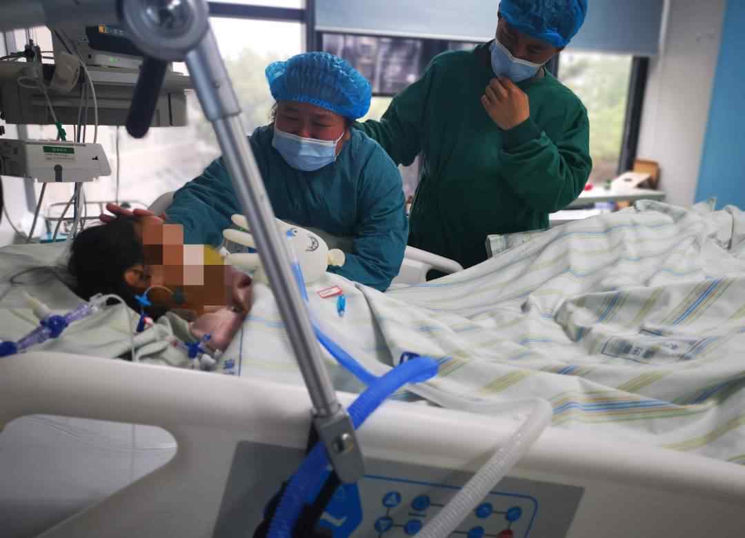 第一个孩子出生仅六天就去世 这对父母第二次丧女捐献孩子器官文章配图
