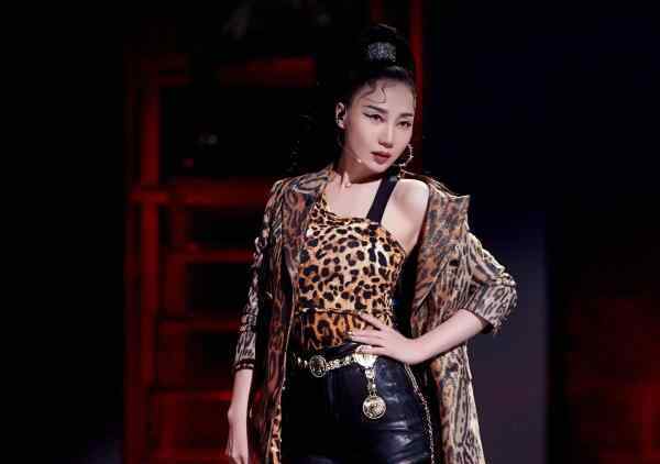 乘风破浪的姐姐第二季晒出四公造型 哪六位姐姐回归了