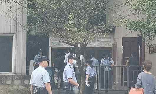 谭松韵妈妈被撞案肇事者否认吸毒 背后真相实在让人惊愕