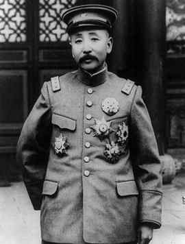 穆春 这个师被下令全部枪毙，张学良好心救了他们，却差一点被他们打死文章配图