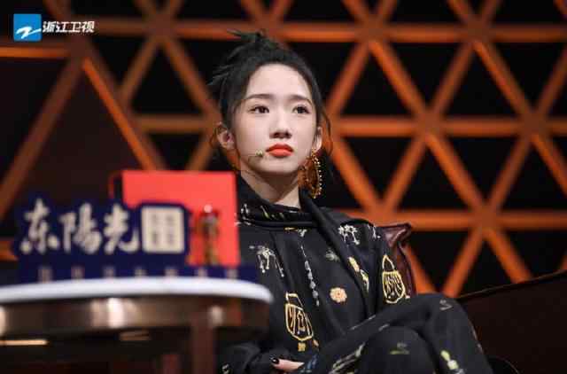 孟美岐方否认当导师点评周传雄 孟美岐当导师的综艺是什么