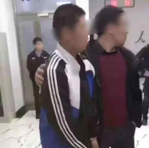 大连13岁杀人少年家房屋将变卖 大连13岁少年蔡照片
