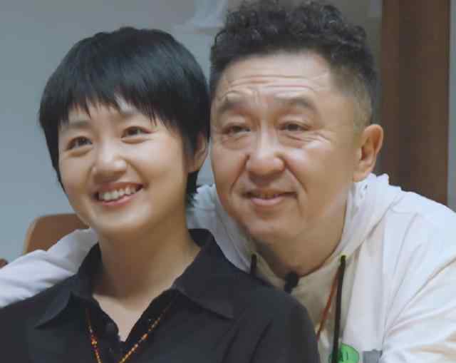 于谦的老婆 于谦小十岁老婆公开，41岁如青春女子，成功将老公熬成“爸”