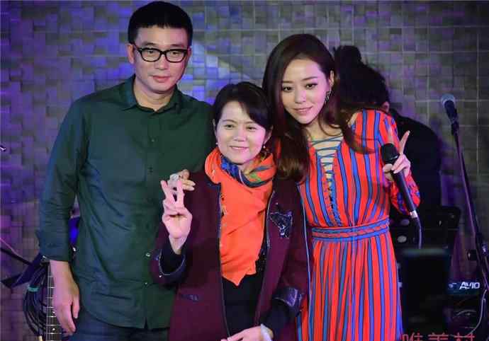 张靓颖妈妈再爆料 称冯珂经常恐吓威胁女儿