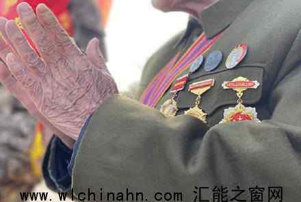 93岁抗美援朝老兵送19岁孙子入伍 究竟发生了什么