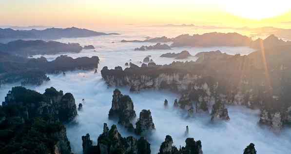 冬天去张家界穿什么衣服 张家界冬天适合旅游吗