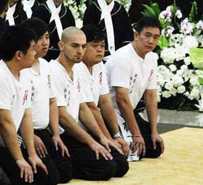 邓光荣追悼会 曝光邓光荣葬礼的图片 多位明星出席