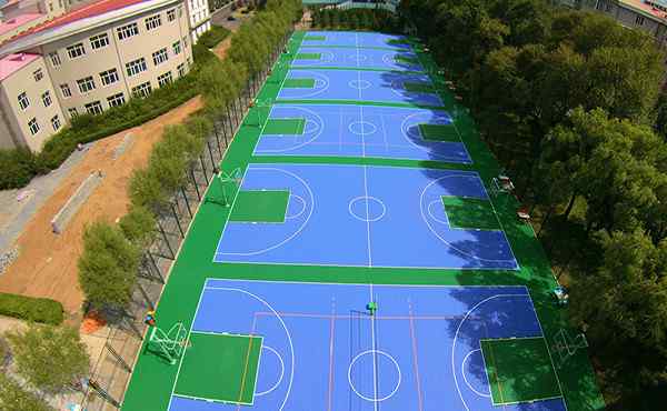 丙烯酸篮球场 丙烯酸篮球场材料的分类及特点