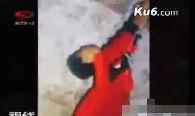 重庆红衣服男孩事件高人分解 重庆红衣男孩诡异死亡真相是什么