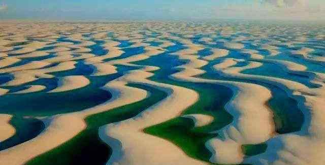 全世界最奇特的沙漠:1000个湖泊还有鱼虾