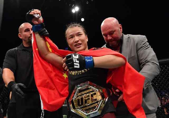 中国猛女42秒暴力KO对手夺冠 张伟丽获亚洲首个UFC女子世界冠军