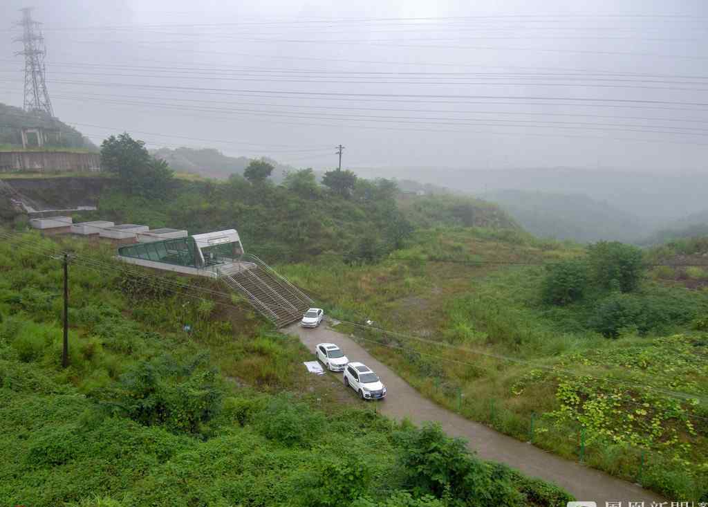 重庆主城最荒凉地铁站丹鹤站 重庆山城主城区最荒凉的车站