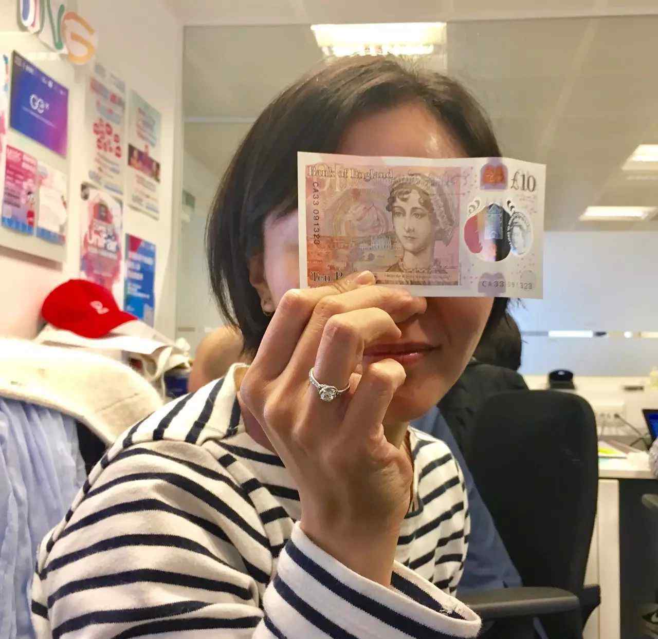 英国纸币上的女王是谁 英镑纸币上的名人你还认识是谁吗