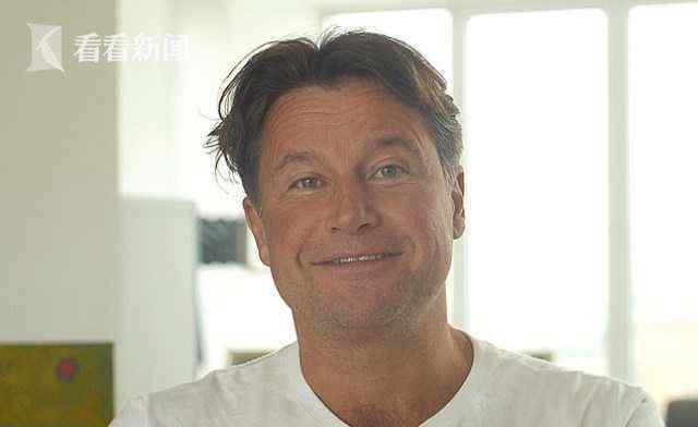 奥地利男子潜水遇远洋白鳍鲨险丧命 被狠咬缝50针