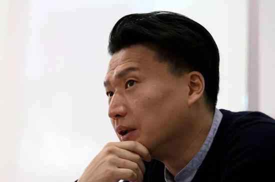 韩男子亚当·克拉普塞尔被美家庭收养遭虐待遗
