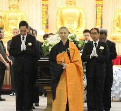 邓光荣图片 曝光邓光荣葬礼的图片 多位明星出席