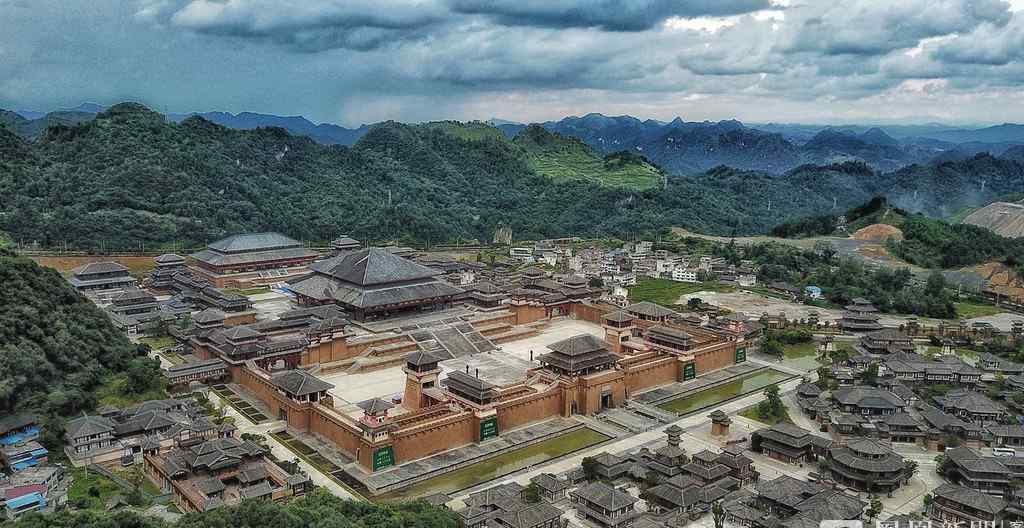 造价60亿的贵州都匀秦汉影视城文章配图