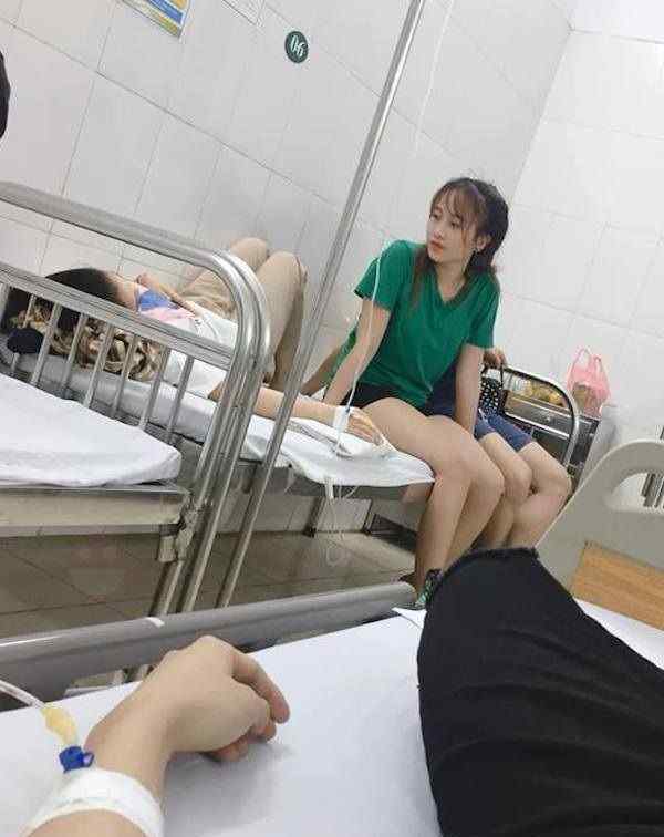 Mai Thi Ngoc Anh：越南马尾妹子穿着热裤来探病