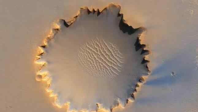 火星上有生命痕迹：好奇号发现火星上出现了咸水湖的痕迹