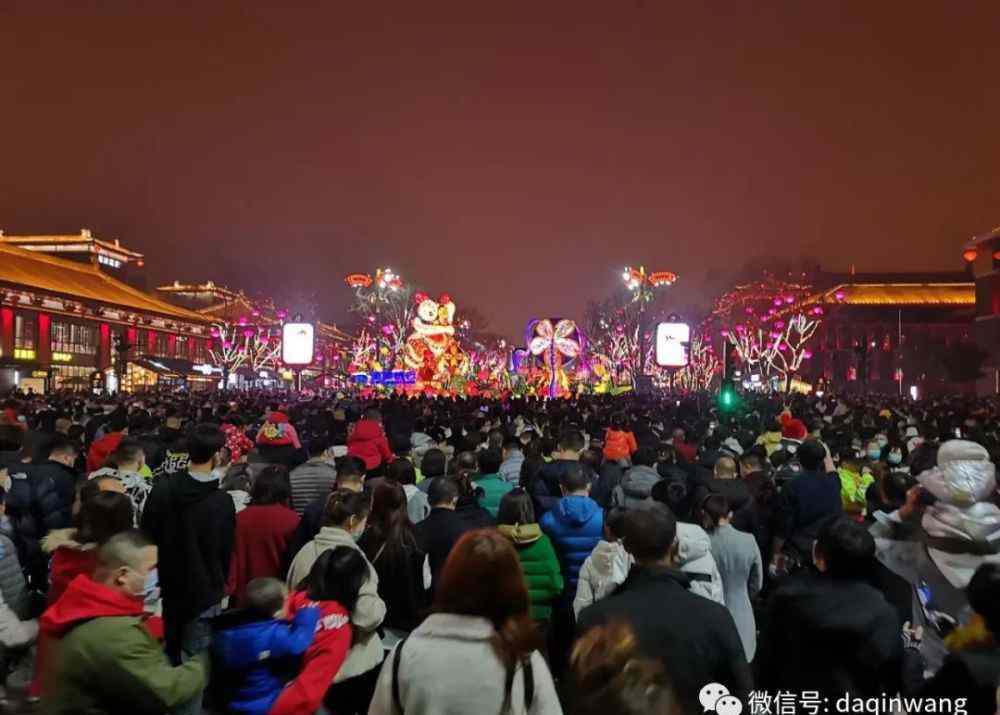 大唐不夜城人流过大演出全部取消
