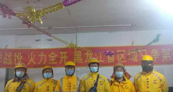 外卖员工连续斗殴 外卖员等餐崩溃怒砸店被打，与餐厅冲突何时休？