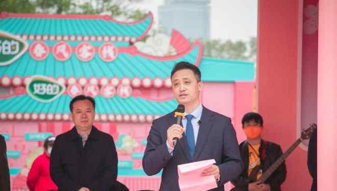 酸乳 华润苏果携手伊利发布优酸乳果果粒新品