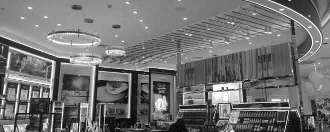 日化店 一个化妆品店老板的自白：二十年的生意和生活