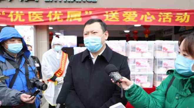 贵商网 贵商总会携手合力超市开展“优医优属”生活物资配送活动