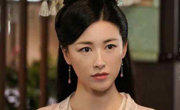 赘婿电视剧楼舒婉是穿越的吗 楼舒婉怎么会画停车位