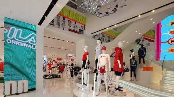 斐乐专卖店 FILA大中华区最大旗舰店在上海悦荟广场升级开业