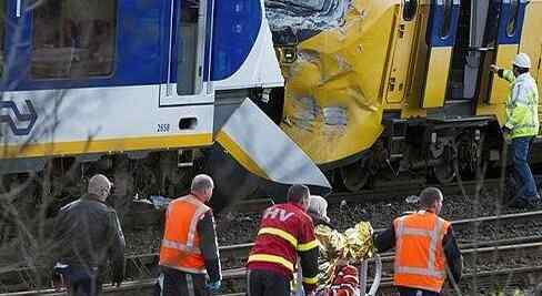 德国地铁列车相撞 惨不忍睹原因好惊人