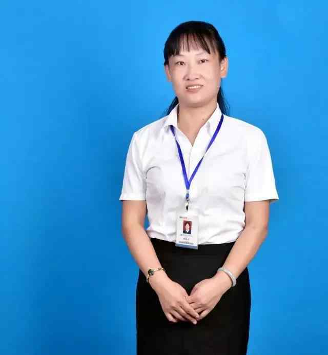 店主站柜台 苏果莫愁路好的店长熊爱华：我把这里当做家来经营