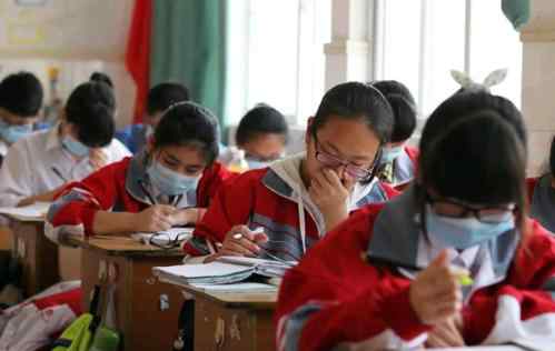 多地中小学陆续分批、错峰开学 多地中小学错峰开学