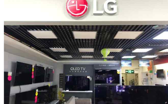 郑州国美 LG撤出苏宁国美永乐等线下渠道，郑州旗舰店已人去店空