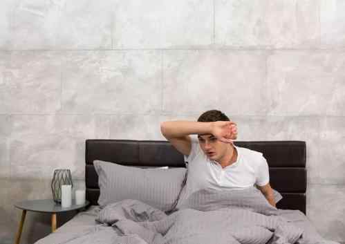 男人盗汗的原因及危害 男人出虚汗是肾虚吗