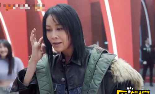 那英问张馨予李菲儿你俩谁啊 很多人吐槽那英派头大