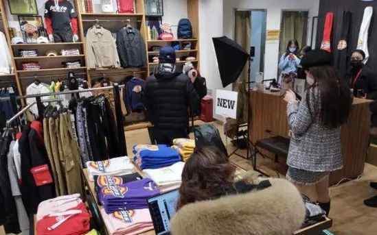 抖音商城 一家购物中心的抖音直播逆袭：首场卖8万到第二场卖75万