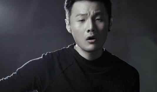 李荣浩是怎么火起来的 李荣浩眼睛怎么那么小