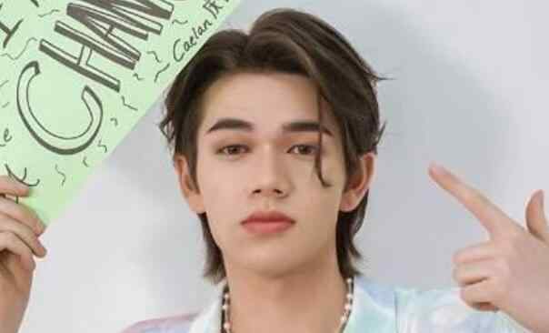 庆怜房子塌了是什么梗 其个人资料被扒是混血吗