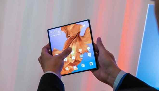 5G手机将上市 华为5G折叠屏手机MateX国内将上市：售价或过万