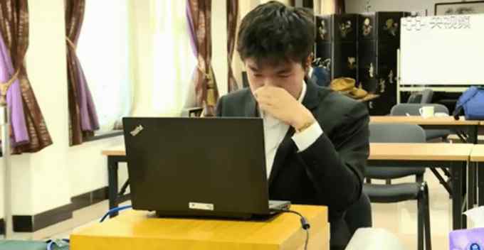 柯洁痛失棋王赛冠军