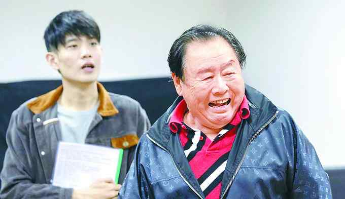 老舍话剧 新编老舍剧接二连三登舞台 马德华、郭麒麟把话剧首秀献给“老舍”